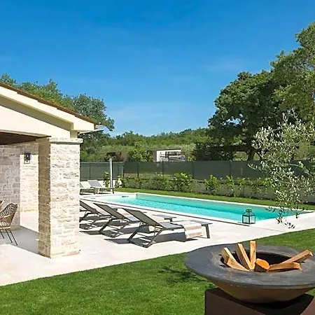 Casa Mostia With Private Pool Hotel Buje